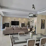Villa Valeriya Vista Al Mar