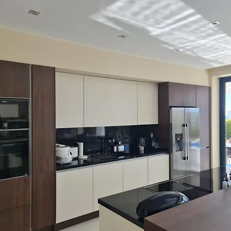 Valeriya Vista Al Mar *