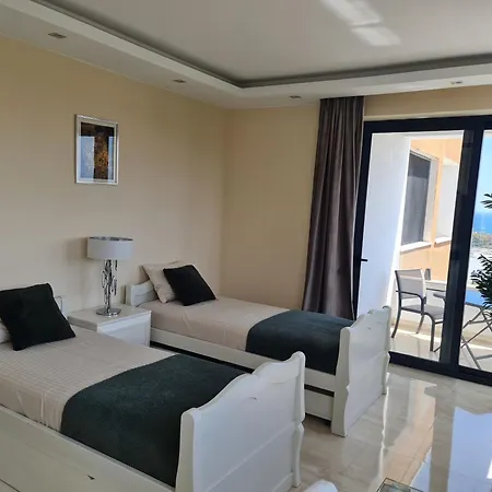Valeriya Vista Del Mar Villa Marbella