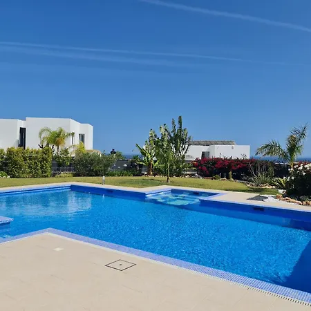 Valeriya Vista Del Mar Villa