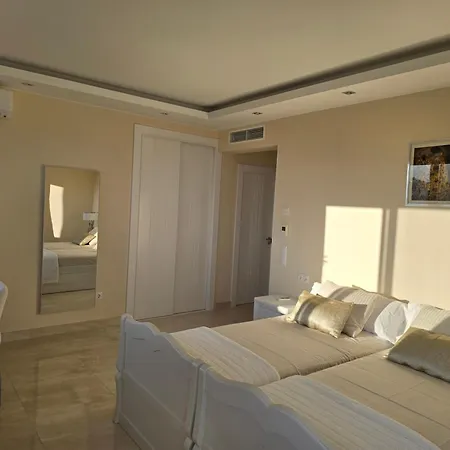 Villa Valeriya Vista Al Mar *