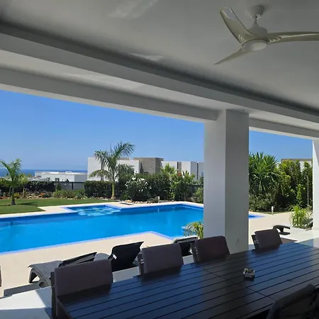 Valeriya Vista Al Mar ヴィラ