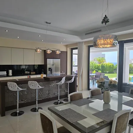 Vila Valeriya Vista Al Mar Marbella