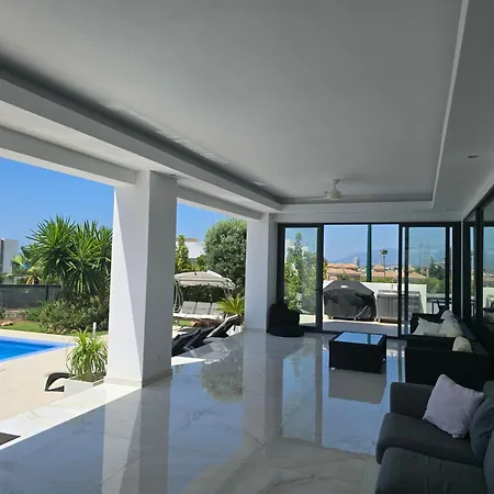 Vila Valeriya Vista Al Mar Marbella